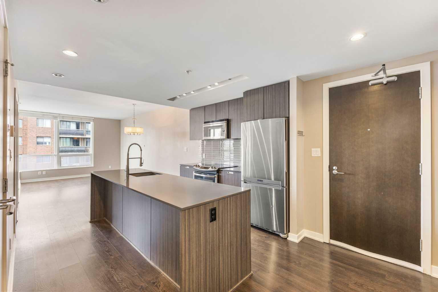 Property Photo: 626 14 Avenue SW 1201 AB T2R 0X4