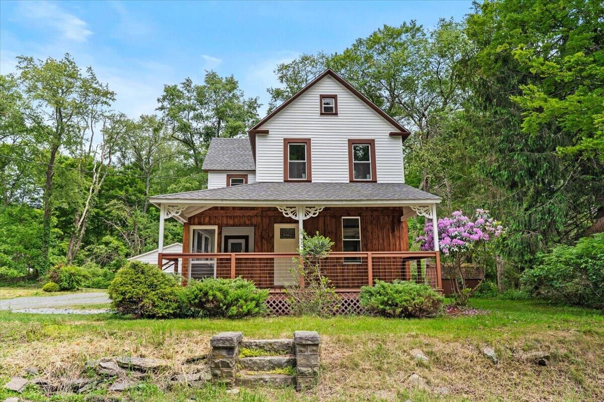 Property Photo: 15 Locust Ridge Road PA 18424