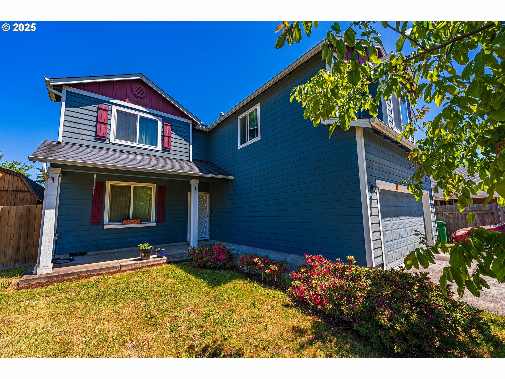 Property Photo: 1131 Veronica Ln OR 97404