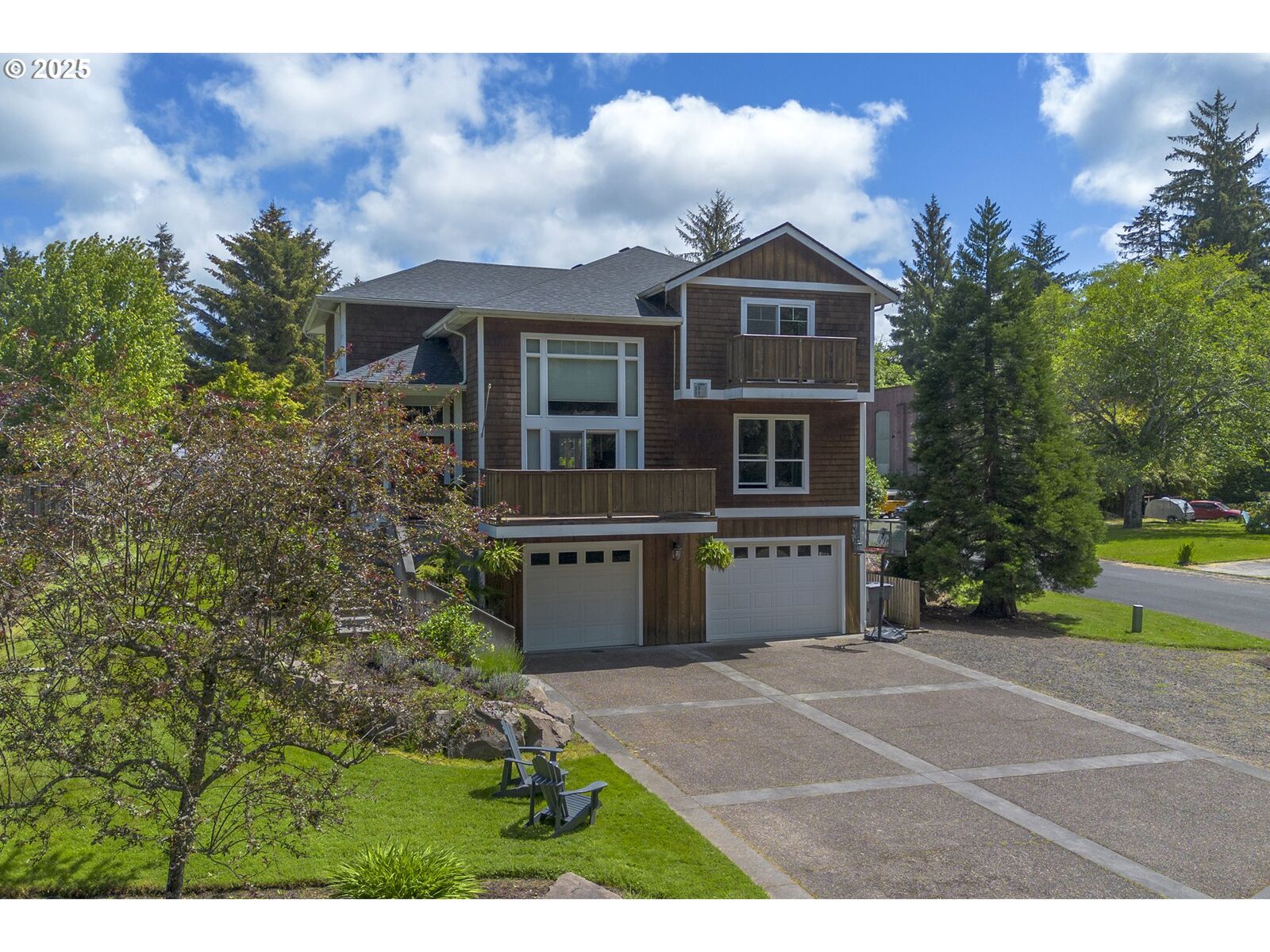 Property Photo:  36226 River Point Dr  OR 97103 