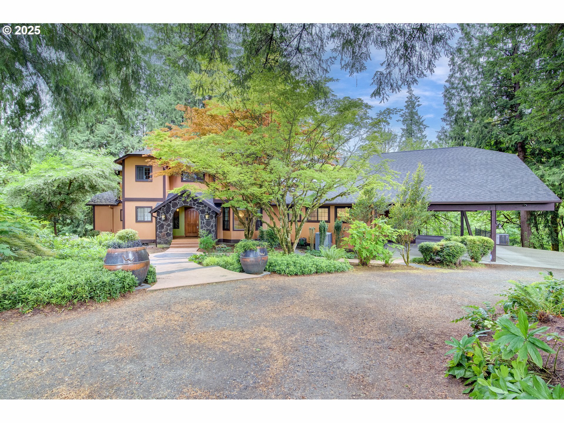 Property Photo: 17002 NE 50th Ave WA 98686