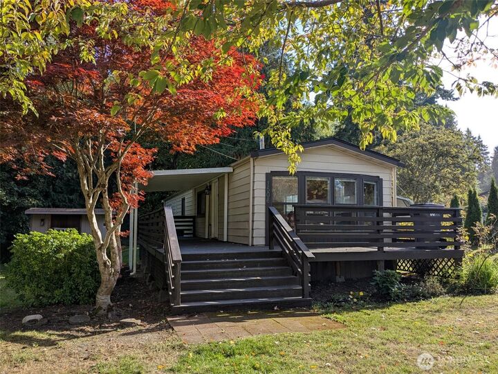 Property Photo: 1506 Shuksan Dr WA 98282