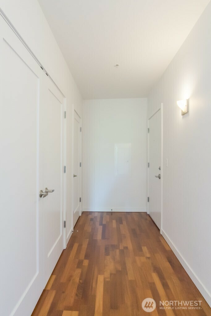 Property Photo: 3104 Western Avenue 420 WA 98121
