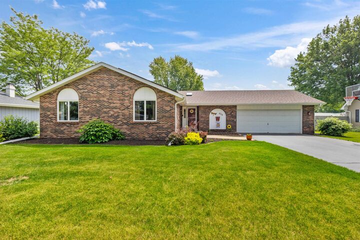 608 S Church Street  Winnebago IL 61088 photo