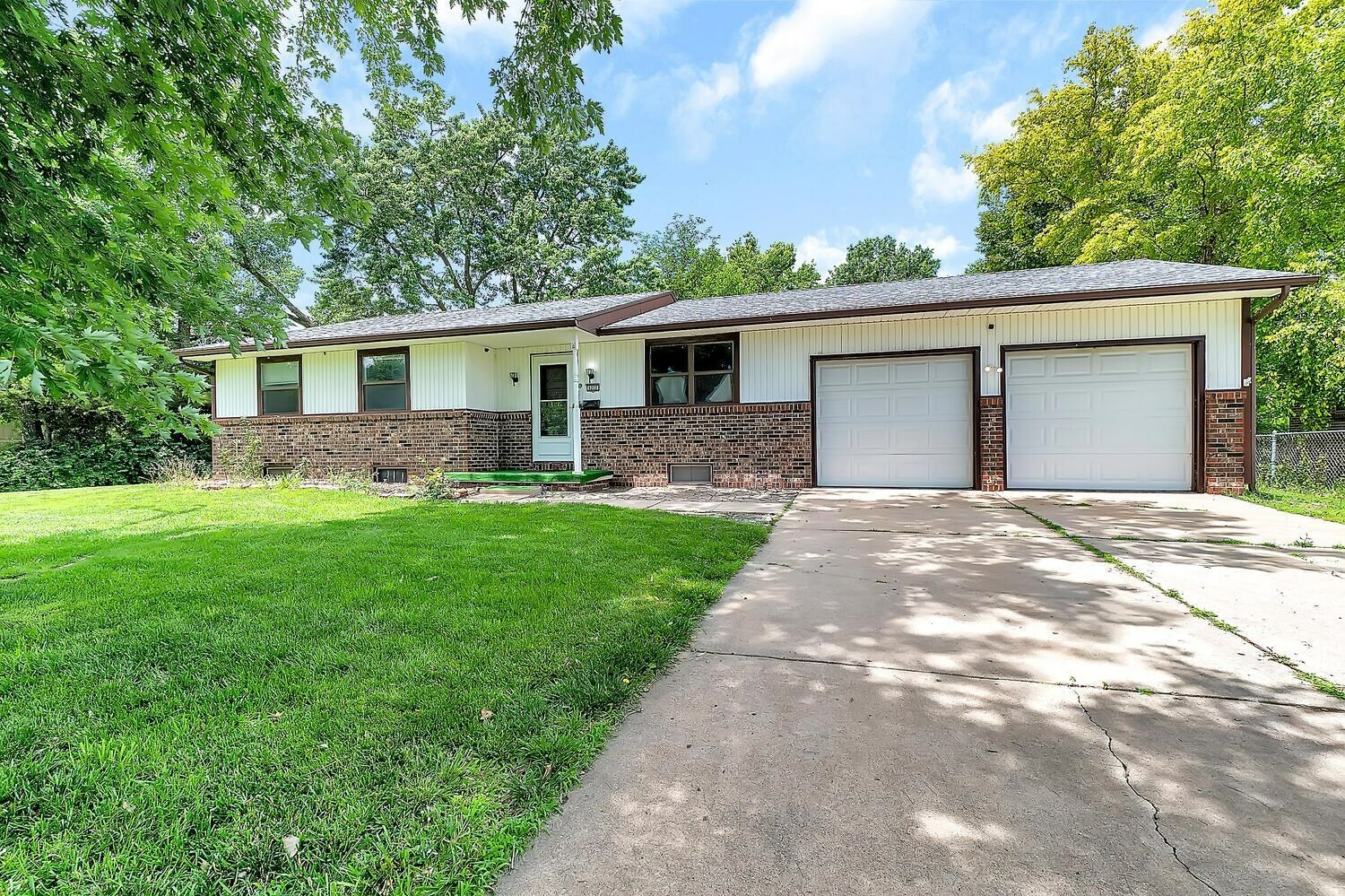 Property Photo: 6222 Danbury St KS 67220