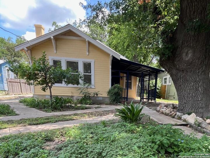 519 E Huisache  San Antonio TX 78212 photo