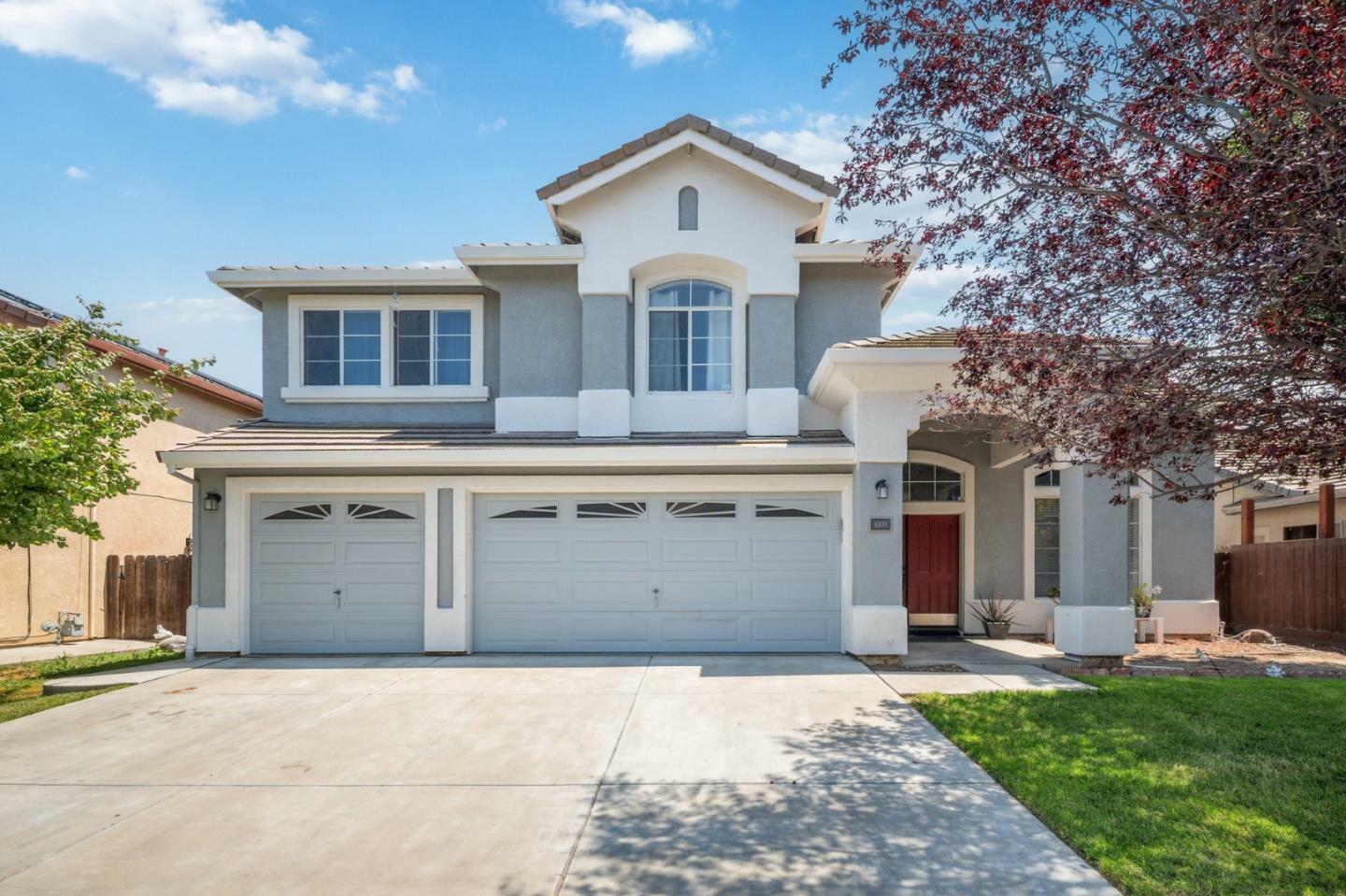 Property Photo: 1009 Garden Street CA 93635