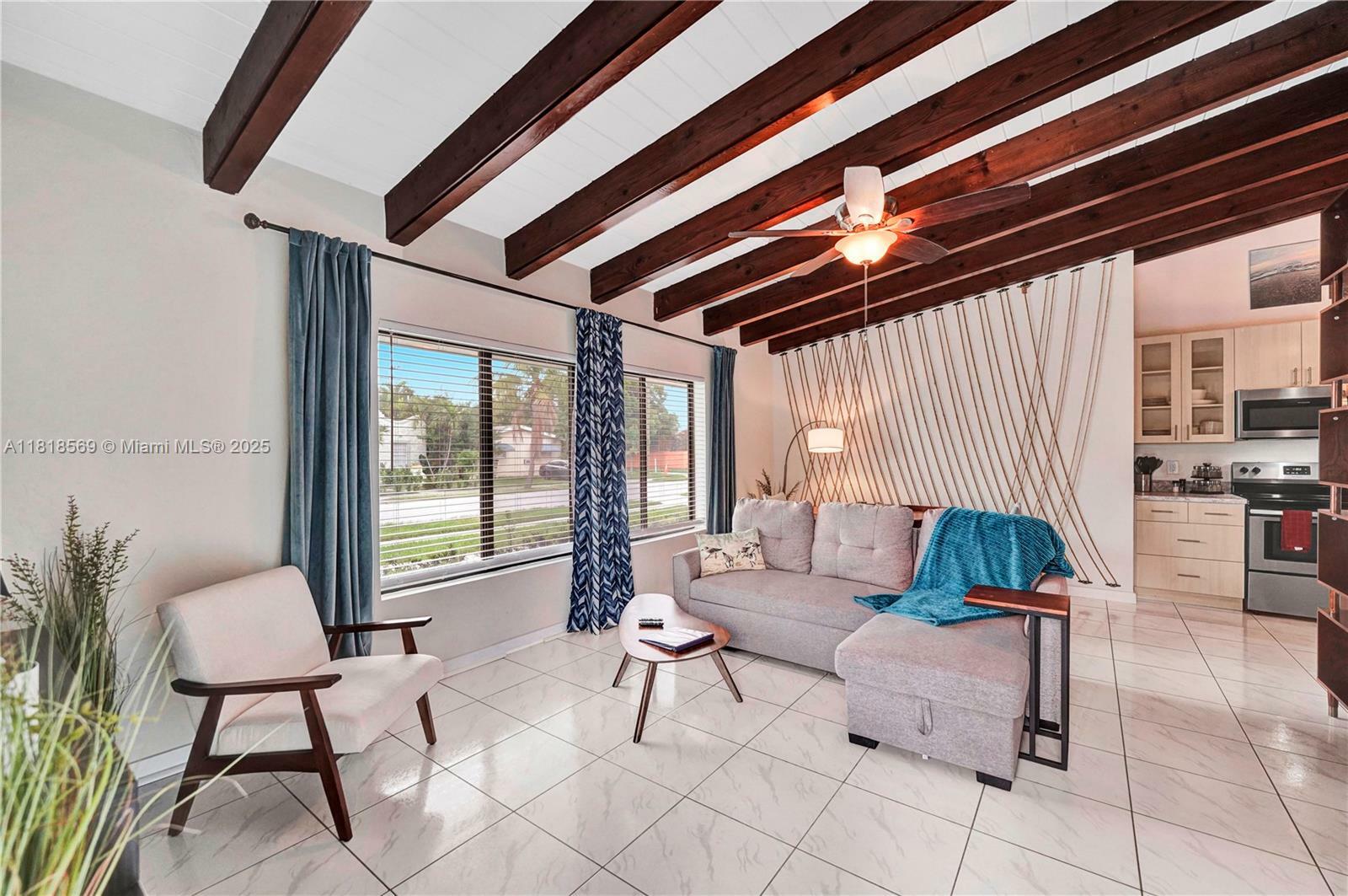 Property Photo: 1704 Rodman St 2 FL 33020