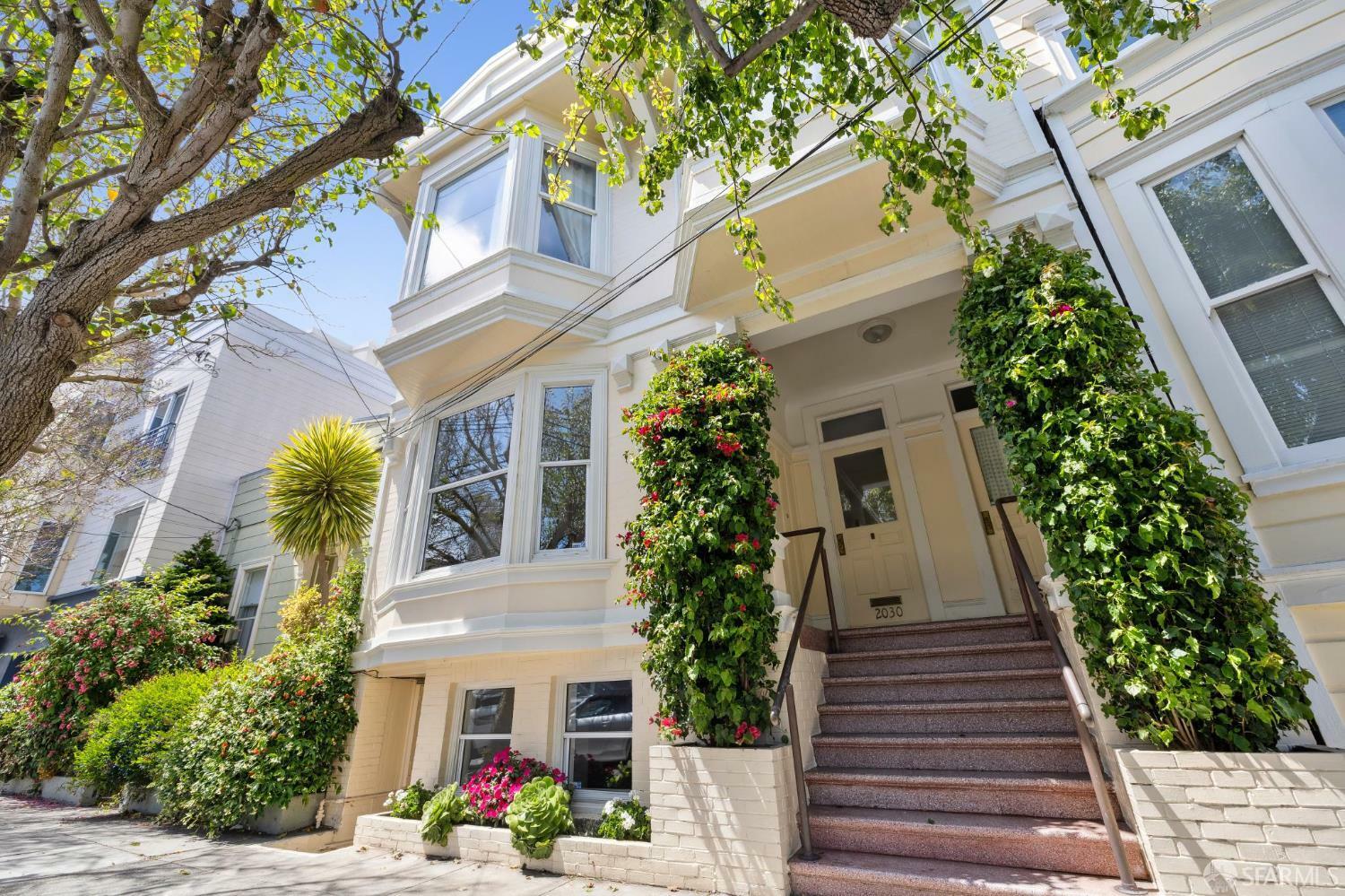 Property Photo: 2030 Filbert Street CA 94123