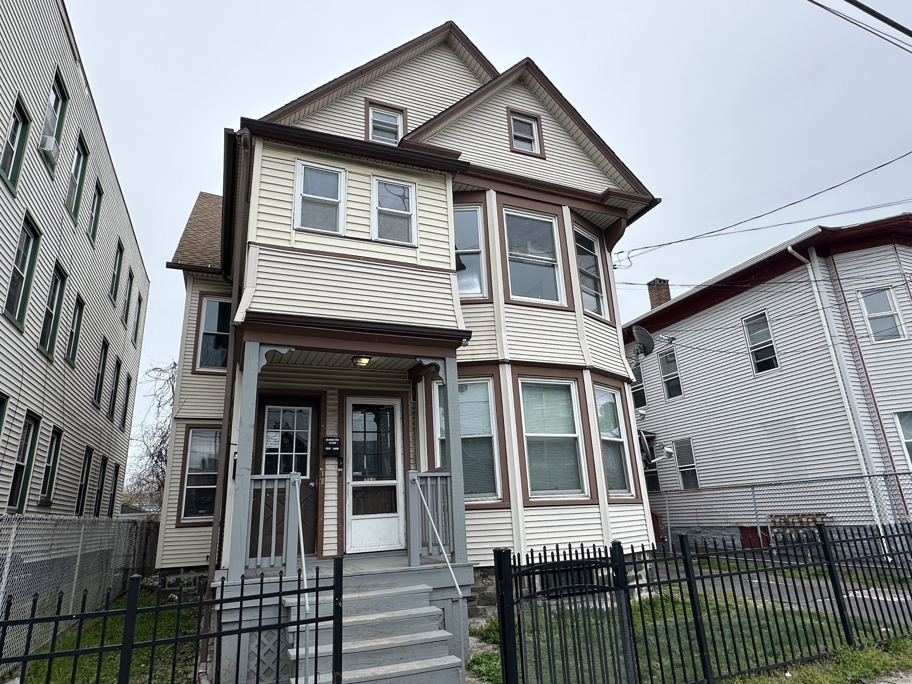 Property Photo: 258 Brooks Street 2 CT 06608