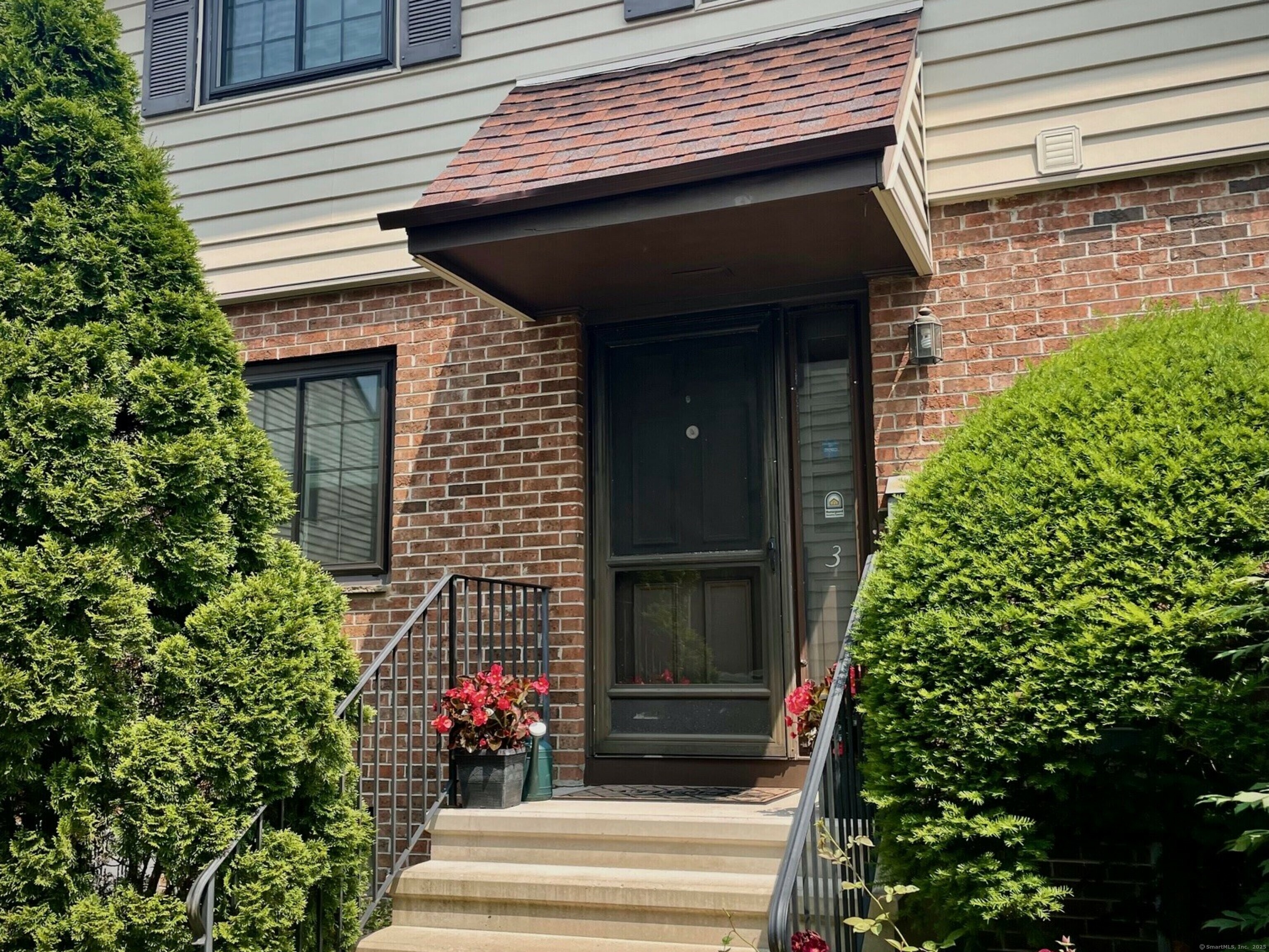 Property Photo: 202 Soundview Avenue 3 CT 06902