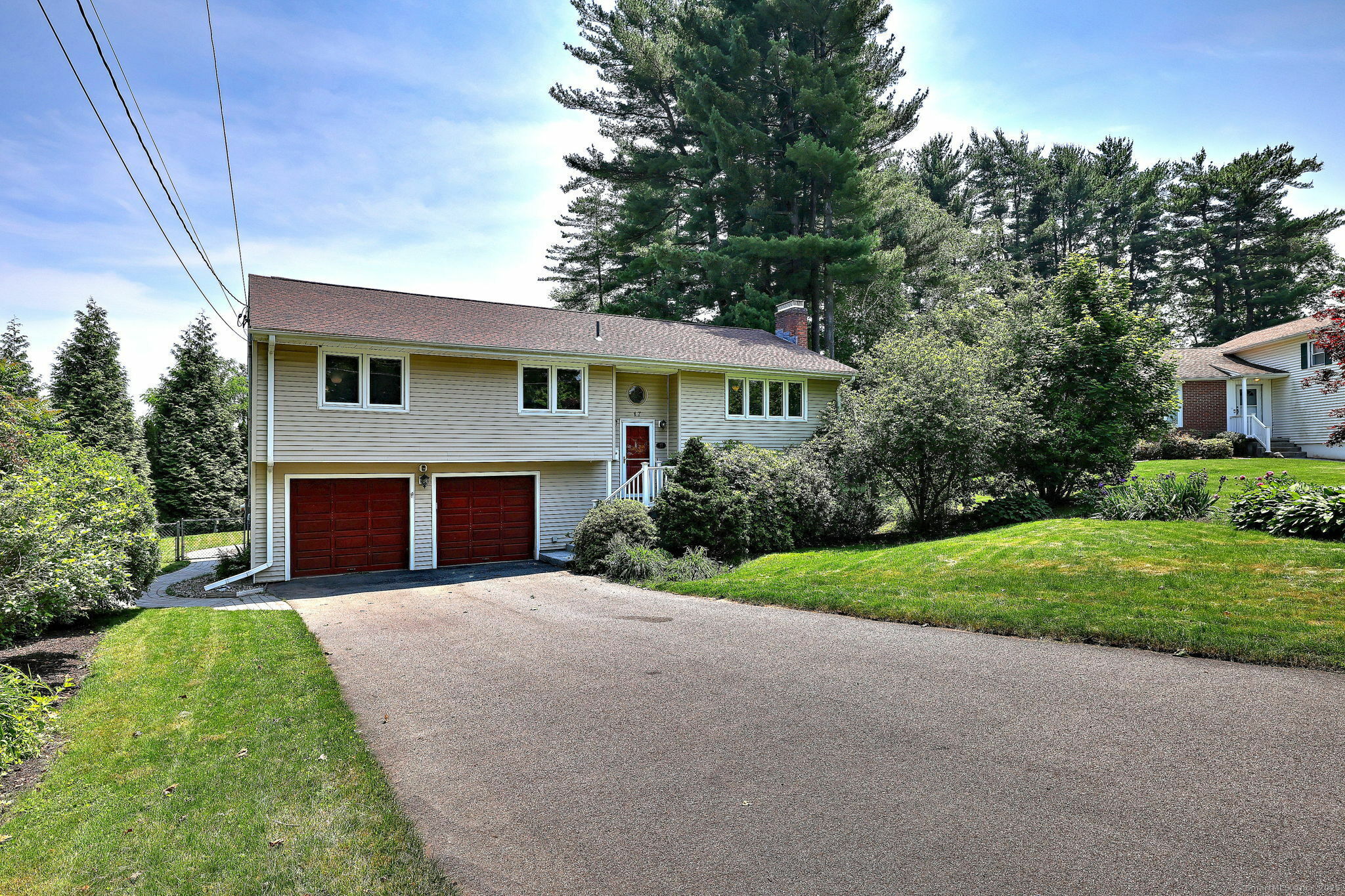 Property Photo: 17 Farmstead Lane CT 06117