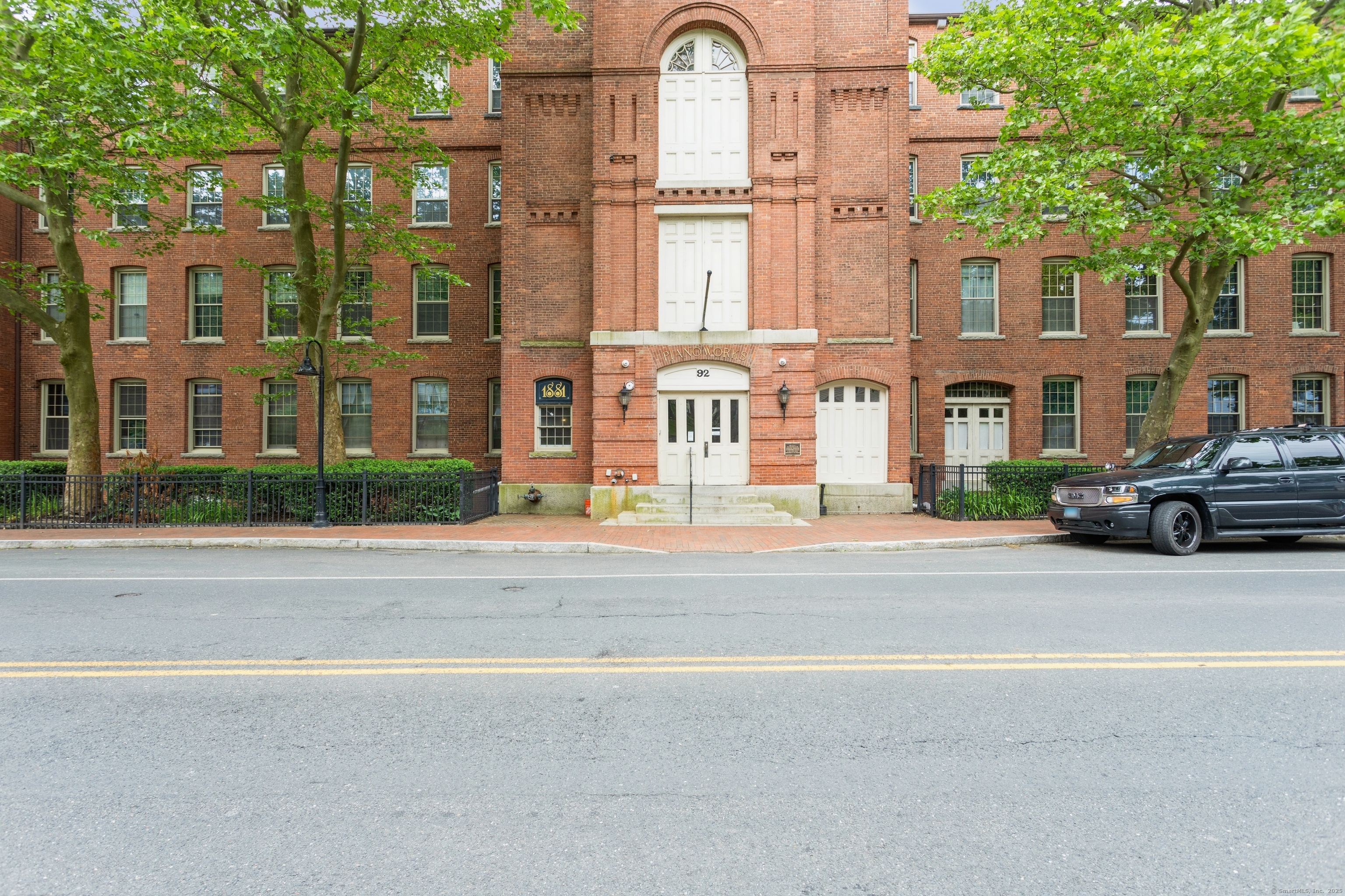 Property Photo: 92 Main Street 214 CT 06417