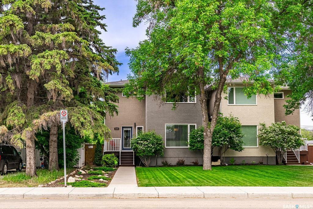 Property Photo: 2126 Broadway Avenue SK S7J 0Y2