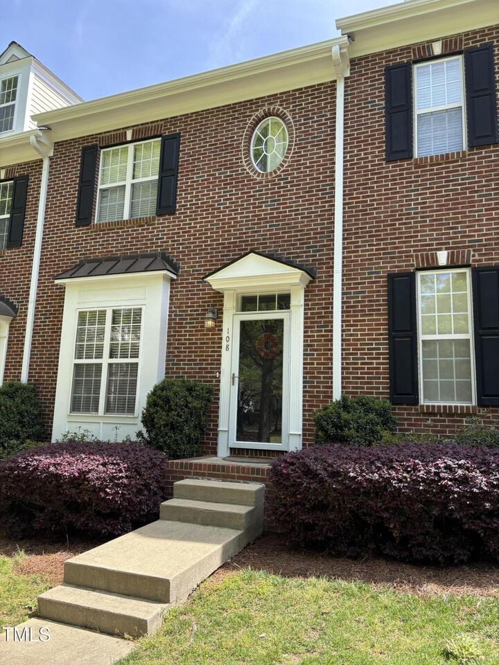 108 W Savannah Ridge Road  Holly Springs NC 27540 photo