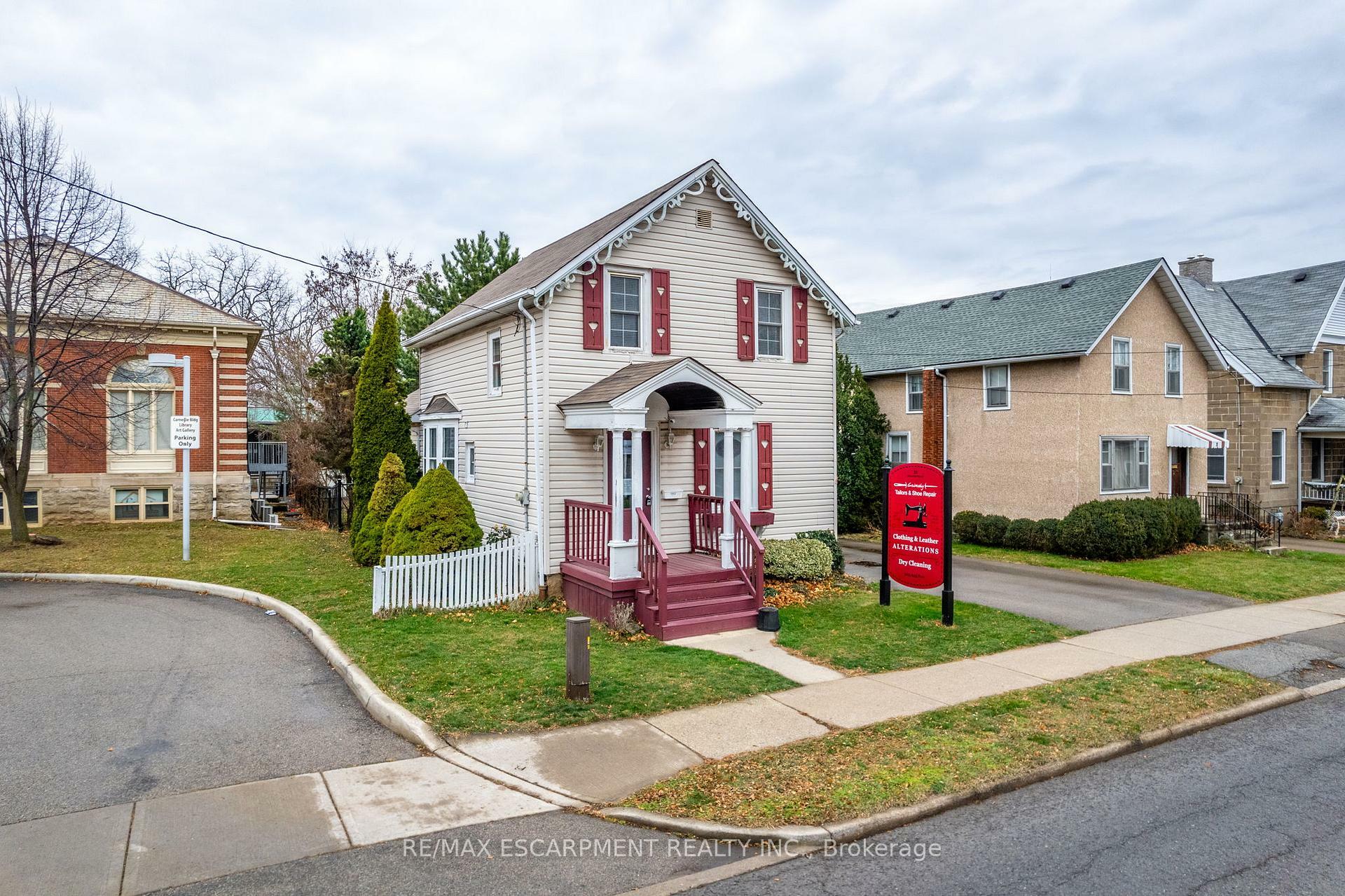 Property Photo: 35 Ontario Street ON L3M 3H2