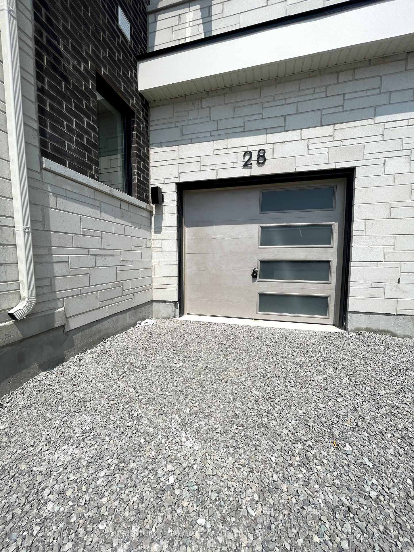 Property Photo: 28 Vinewood Crescent ON L9J 0B7