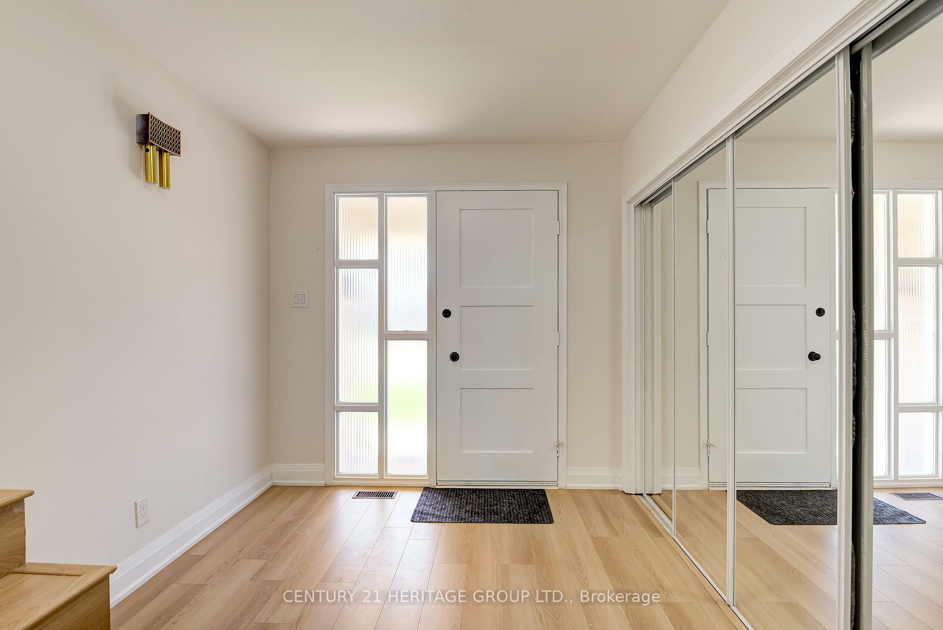 Property Photo: 139 Strathcona Crescent ON N2B 2W8