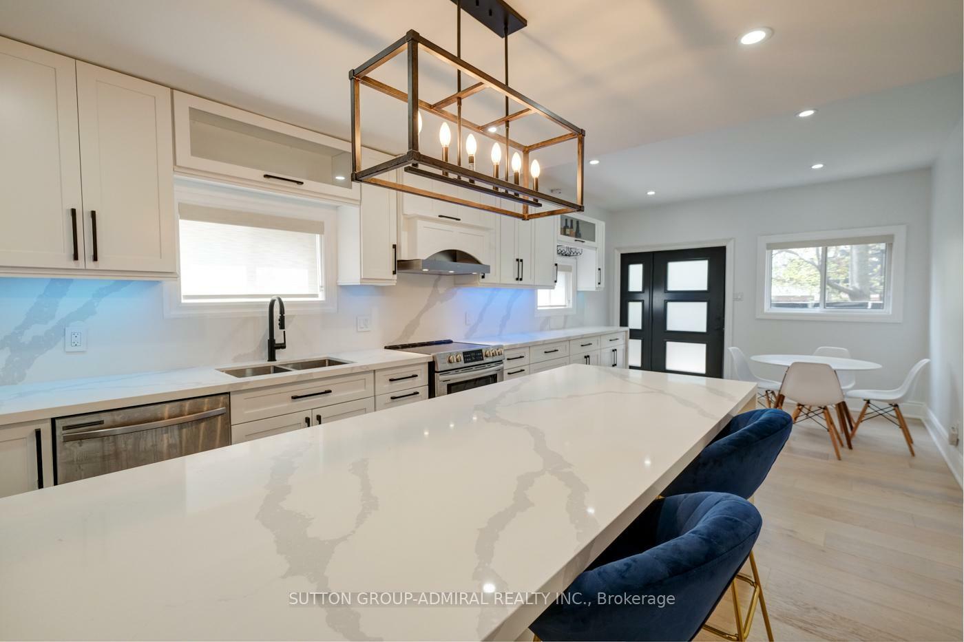 Property Photo: 70 Carlaw Avenue Main &Amp 2nd Floor ON M4M 2R7