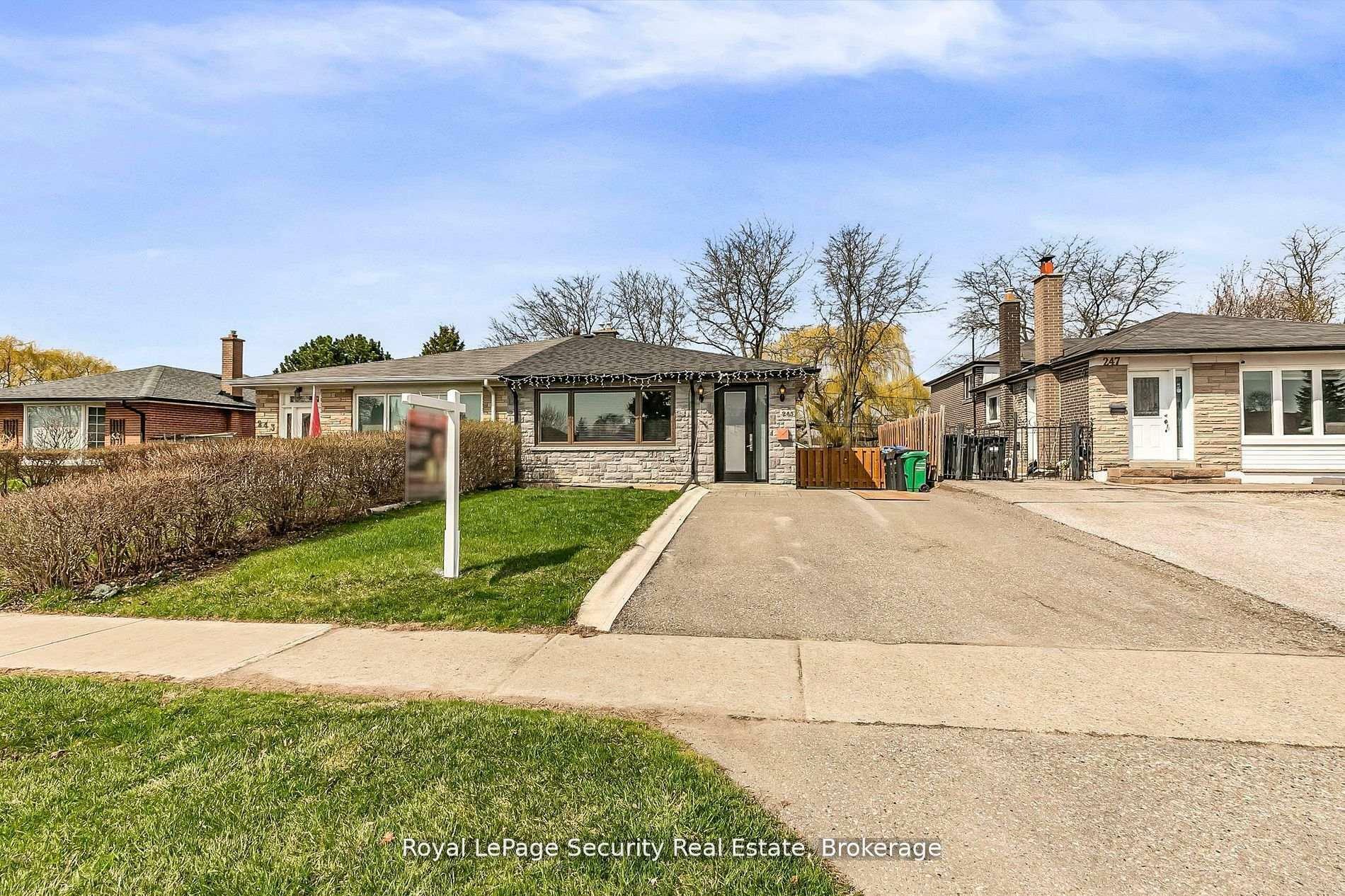 Property Photo: 245 Avondale Boulevard ON L6T 1J3
