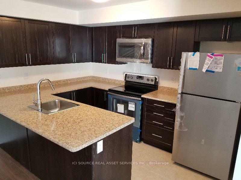 Property Photo:  30 Dunsheath Way 510  ON L6B 0A2 
