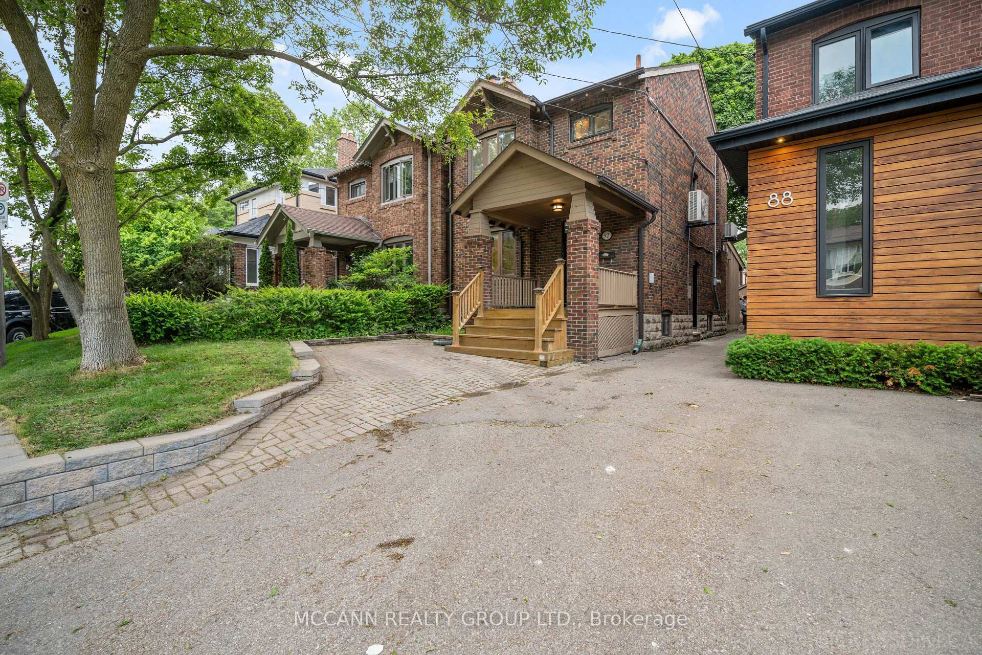 Property Photo: 92 Brookdale Avenue ON M5M 1P3