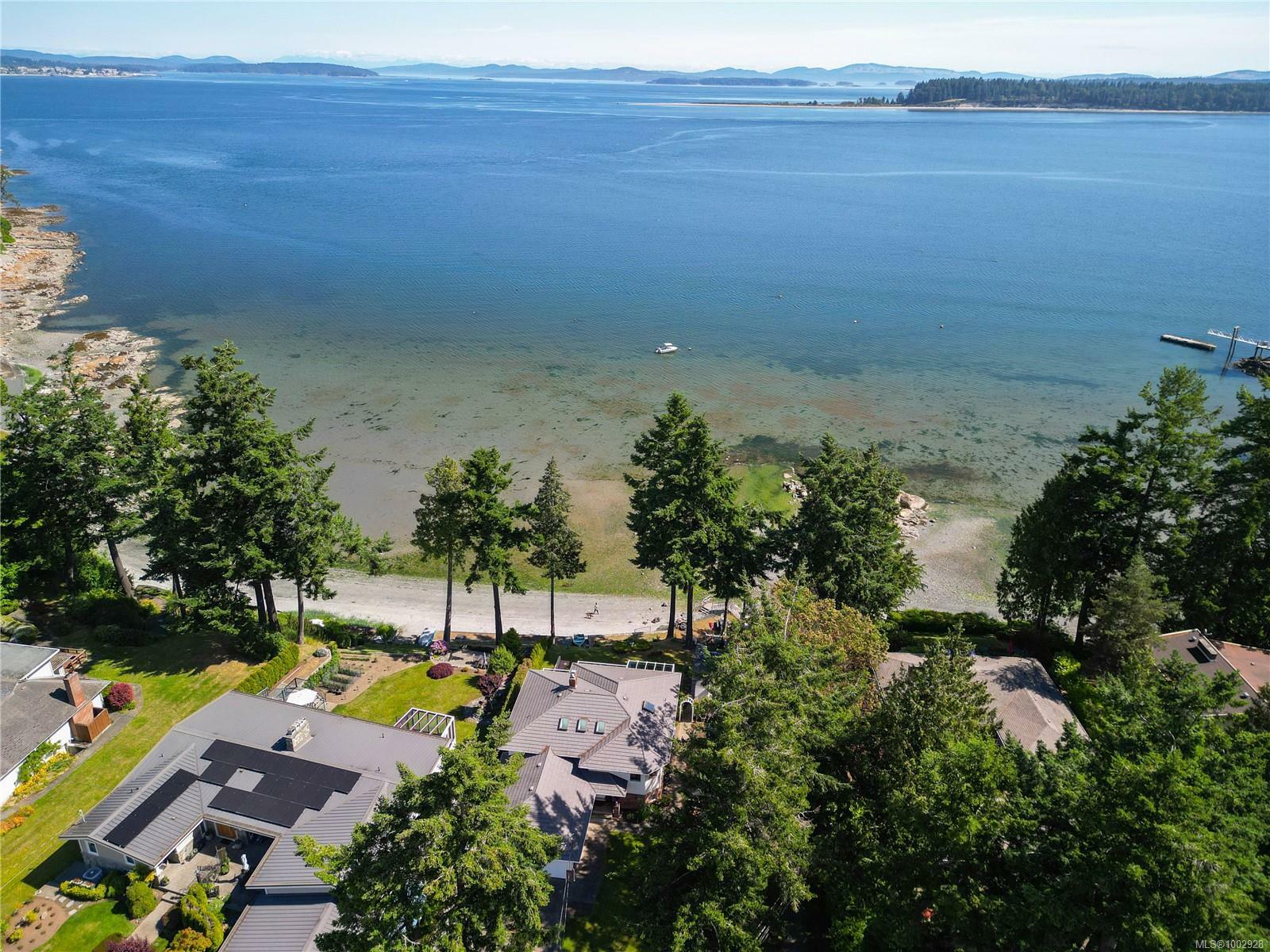 Property Photo: 8001 Arthur Dr BC V8M 1V4