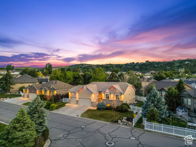 Property Photo:  1809 E Kay Ln  UT 84405 