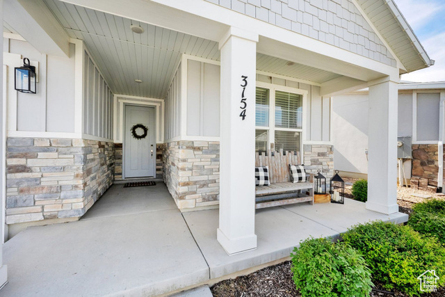 Property Photo: 3154 S Edgewater Ln W UT 84075