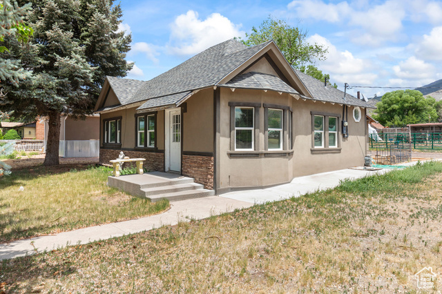 Property Photo: 195 S 200 E UT 84754