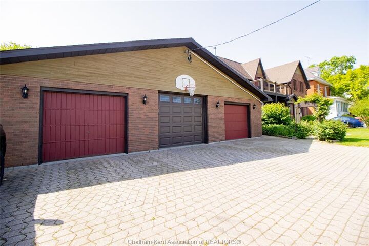 Photo de la propriété: 452 Wallace Street ON N8A 1L3