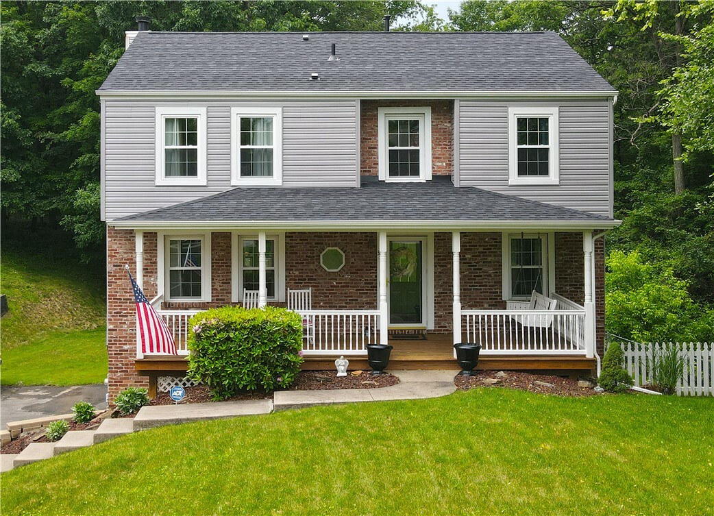 Property Photo: 331 Burning Oaks Dr PA 15642