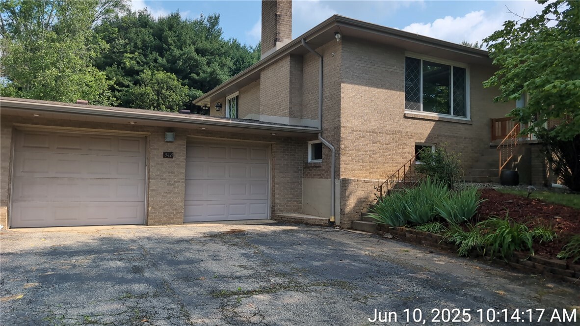 Property Photo: 948 Avella Rd PA 15312
