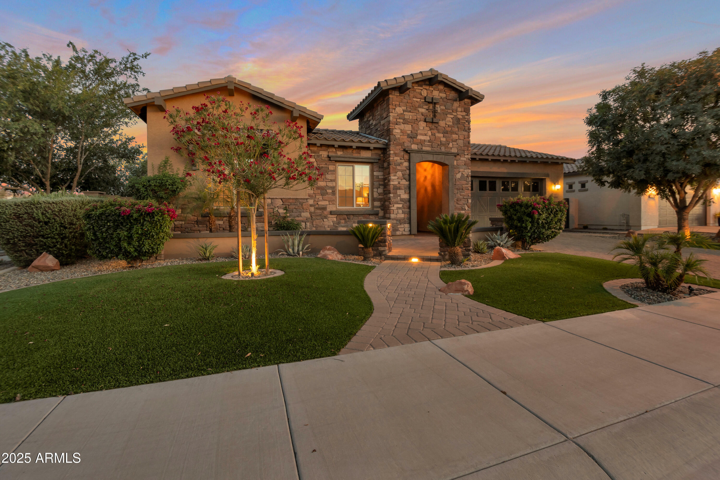Property Photo: 3907 E Carob Drive AZ 85298