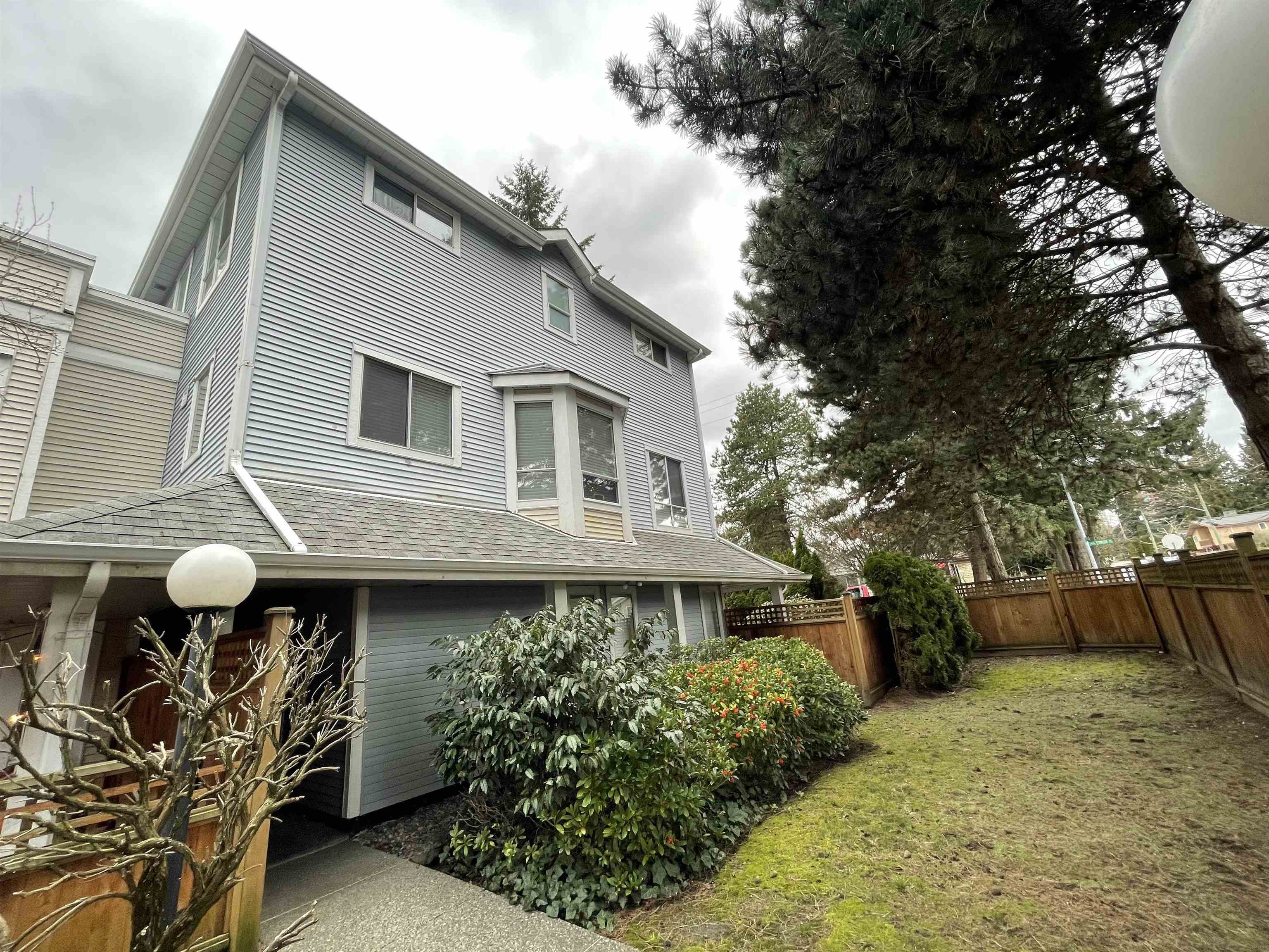 Property Photo: 7184 Stride Avenue 15 BC V3N 1T7
