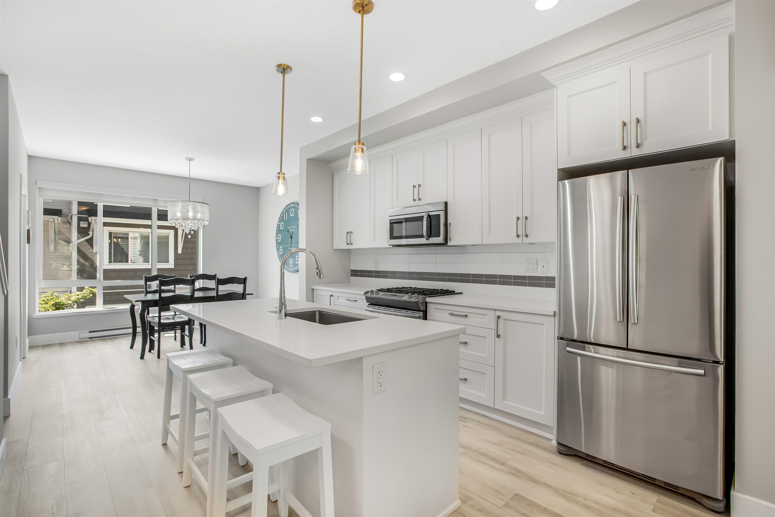 Property Photo: 3039 156 Street 61 BC V3Z 6T5