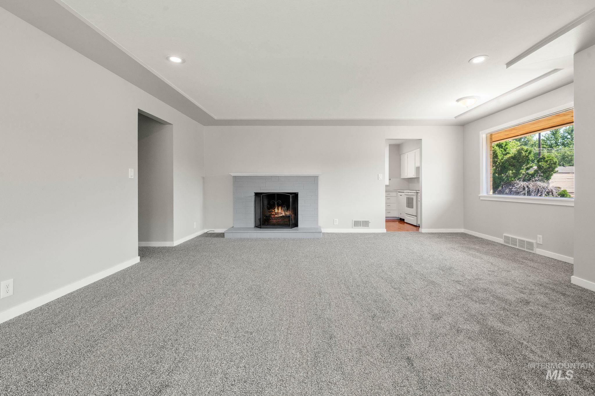 Property Photo: 105 W 19th Ave ID 83501