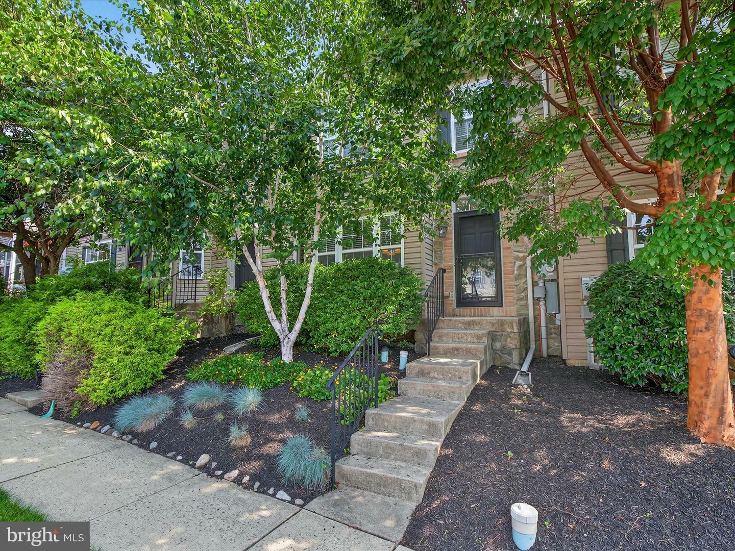 Property Photo:  212 Knollwood Road  PA 17551 