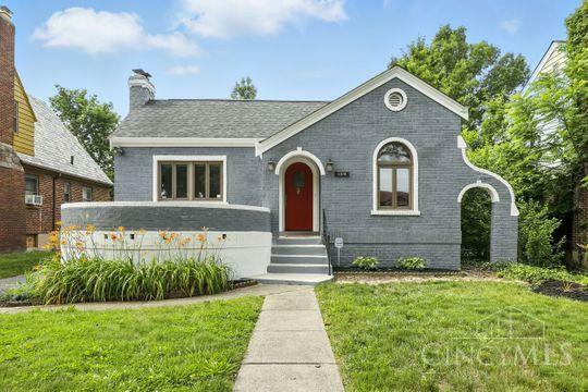 Property Photo: 1519 Robinwood Avenue OH 45237