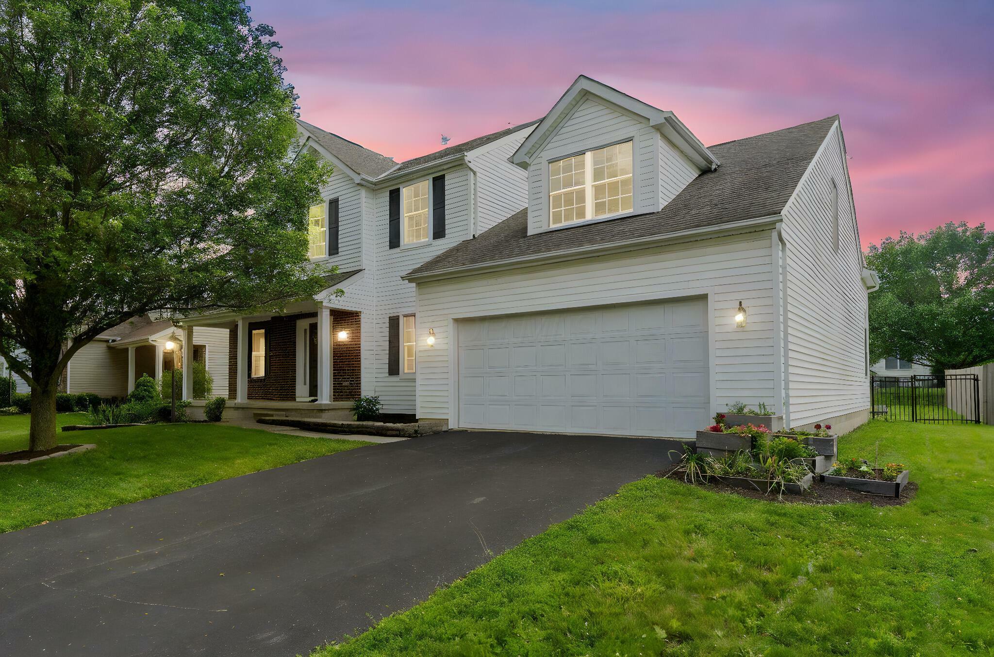 Property Photo: 1828 Chiprock Drive OH 43040