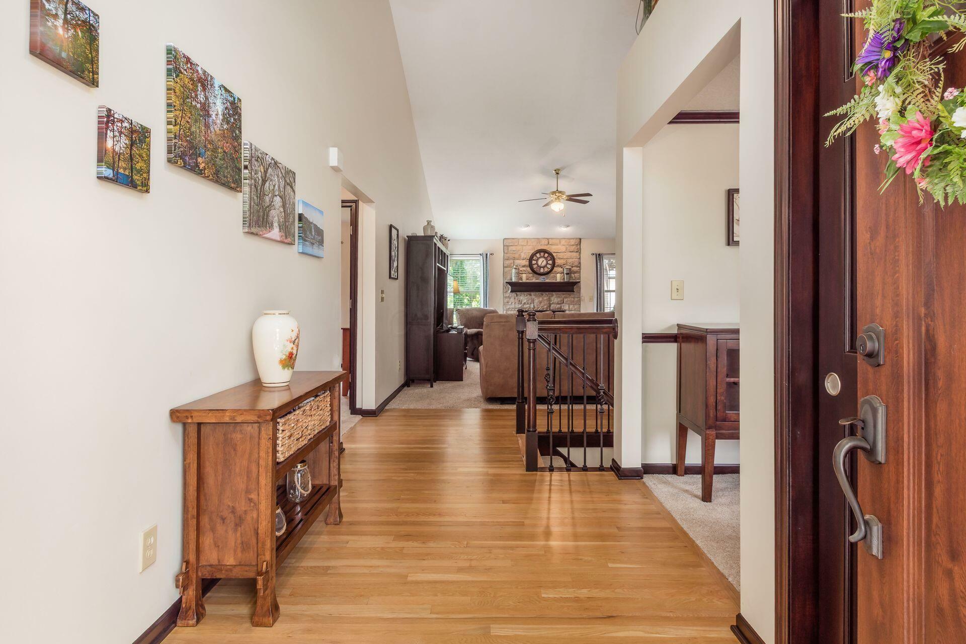 Property Photo: 2461 Abbey Knoll Drive OH 43035