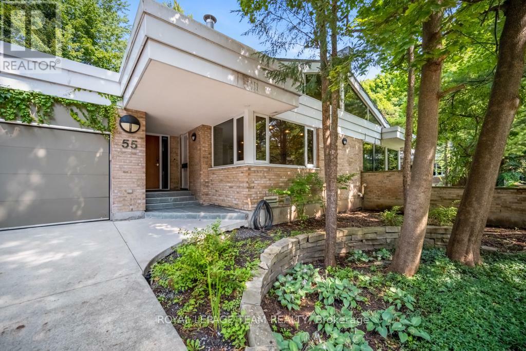 Photo de la propriété: 55 Willingdon Road ON K1M 2J6