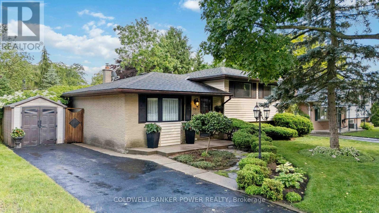 Property Photo: 96 Cayuga Crescent ON N5V 2W5