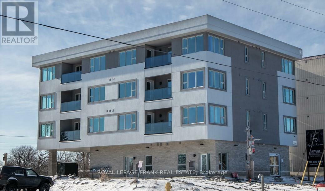 Property Photo:  143 Bloor Street West  ON L1J 1P5 