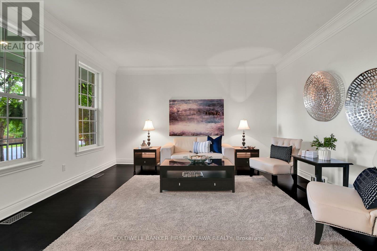 Property Photo: 18 Cypress Gardens ON K2S 1W6