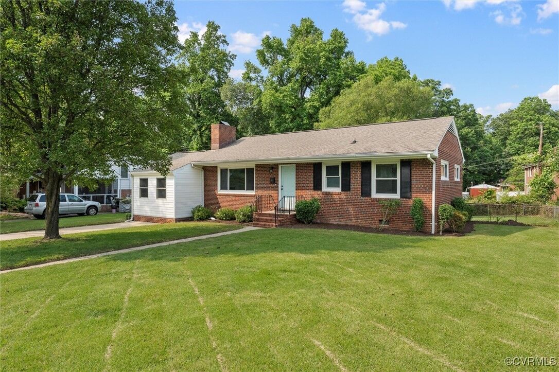 Property Photo: 602 Trellis Lane VA 23075