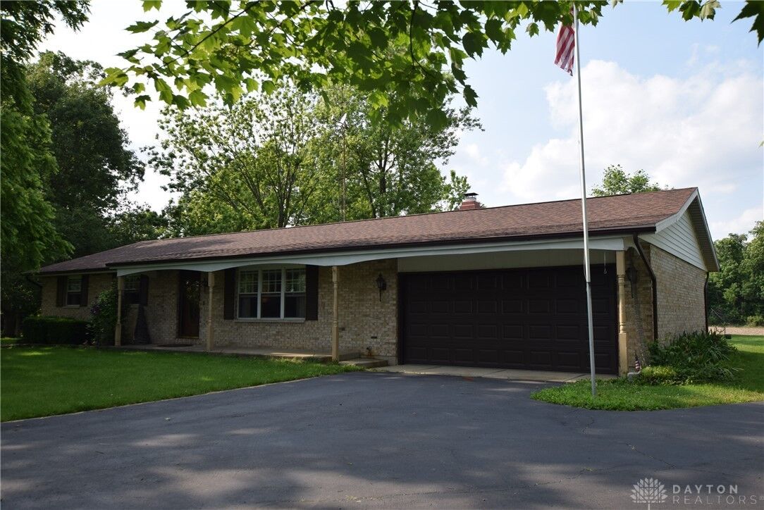 Property Photo:  4035 Walnut Grove Circle  OH 43078 