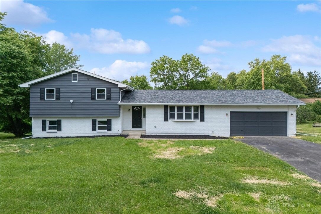 Property Photo:  2449 Pine Knott Drive  OH 45431 