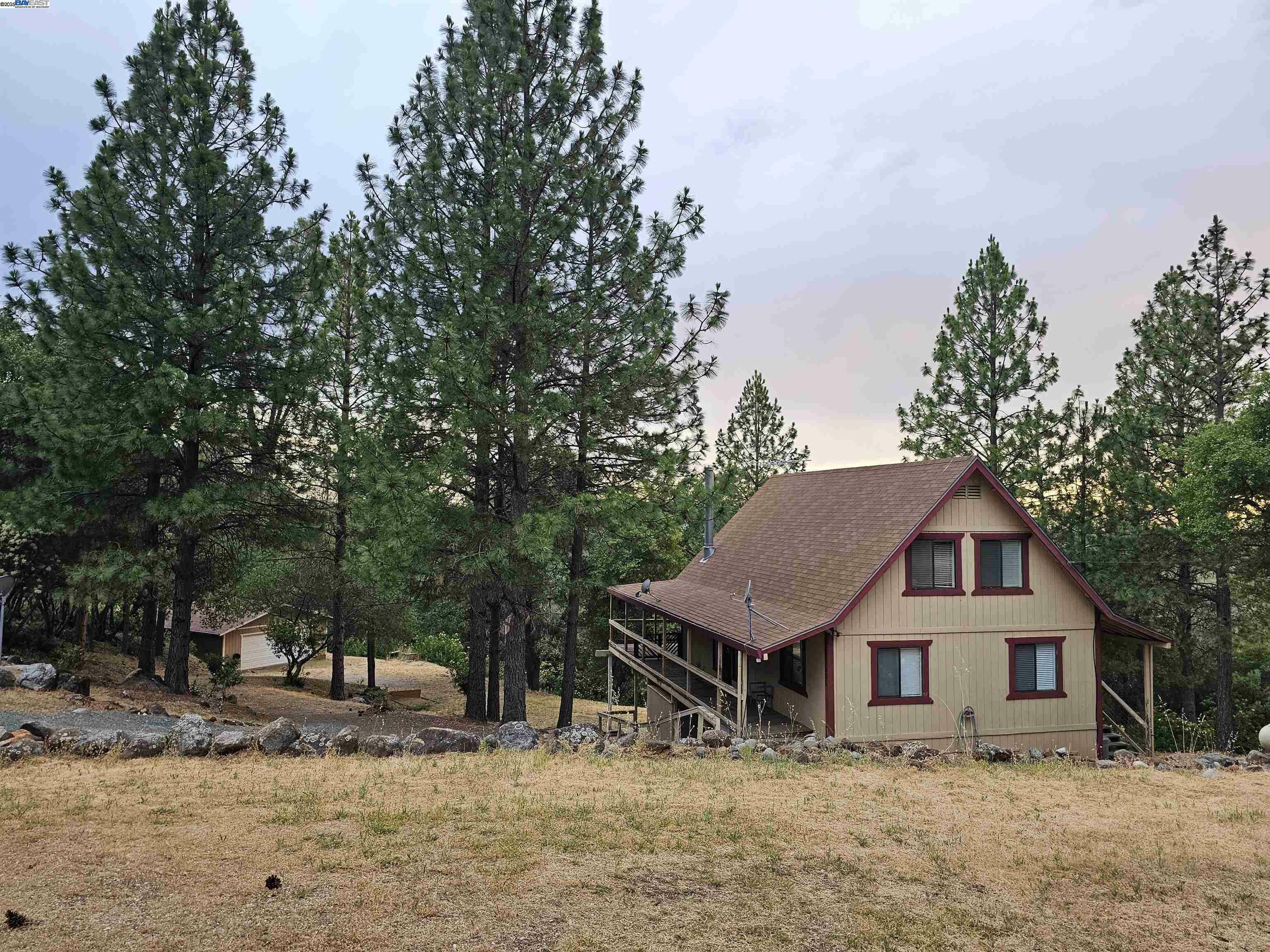 Property Photo: 11066 Shadow Hill Dr CA 95975