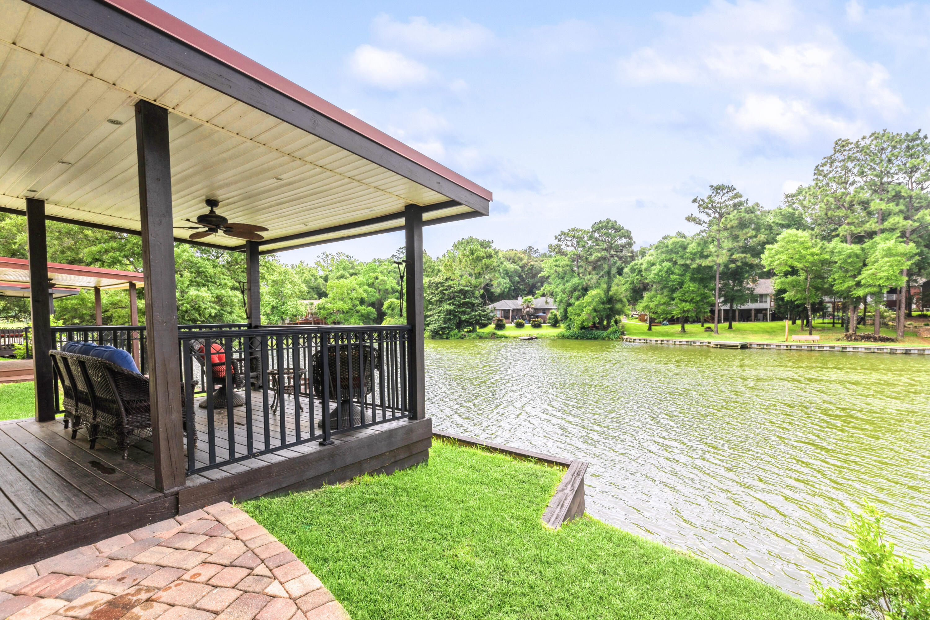 Property Photo: 1056 Lake Way Drive FL 32578